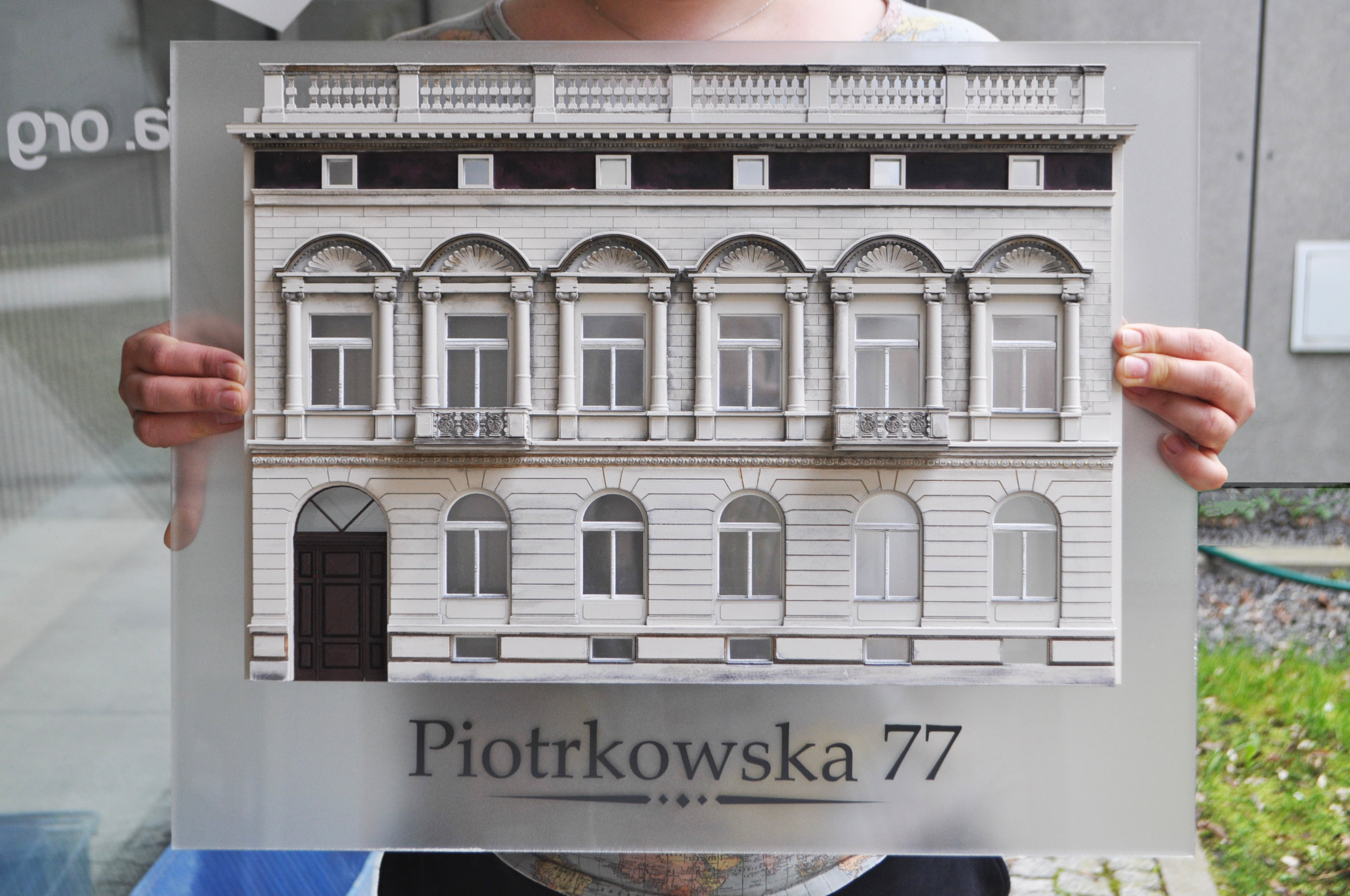 PIOTRKOWSKA 77 